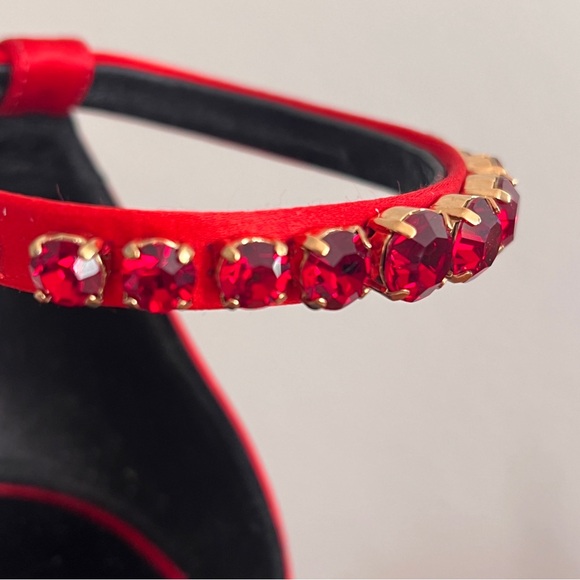 ❗️SOLD❗️NWT VERSACE AEVITAS D’ORSAY CRYSTAL AND MEDUSA CHARM SATIN PUMPS BOX - Picture 6 of 12